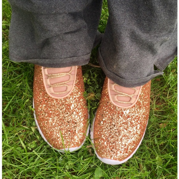 📛 1 LEFT-SALE📛 ROSE GOLD GLITTER SNEAKERS NIB⭕️ - Picture 7 of 8